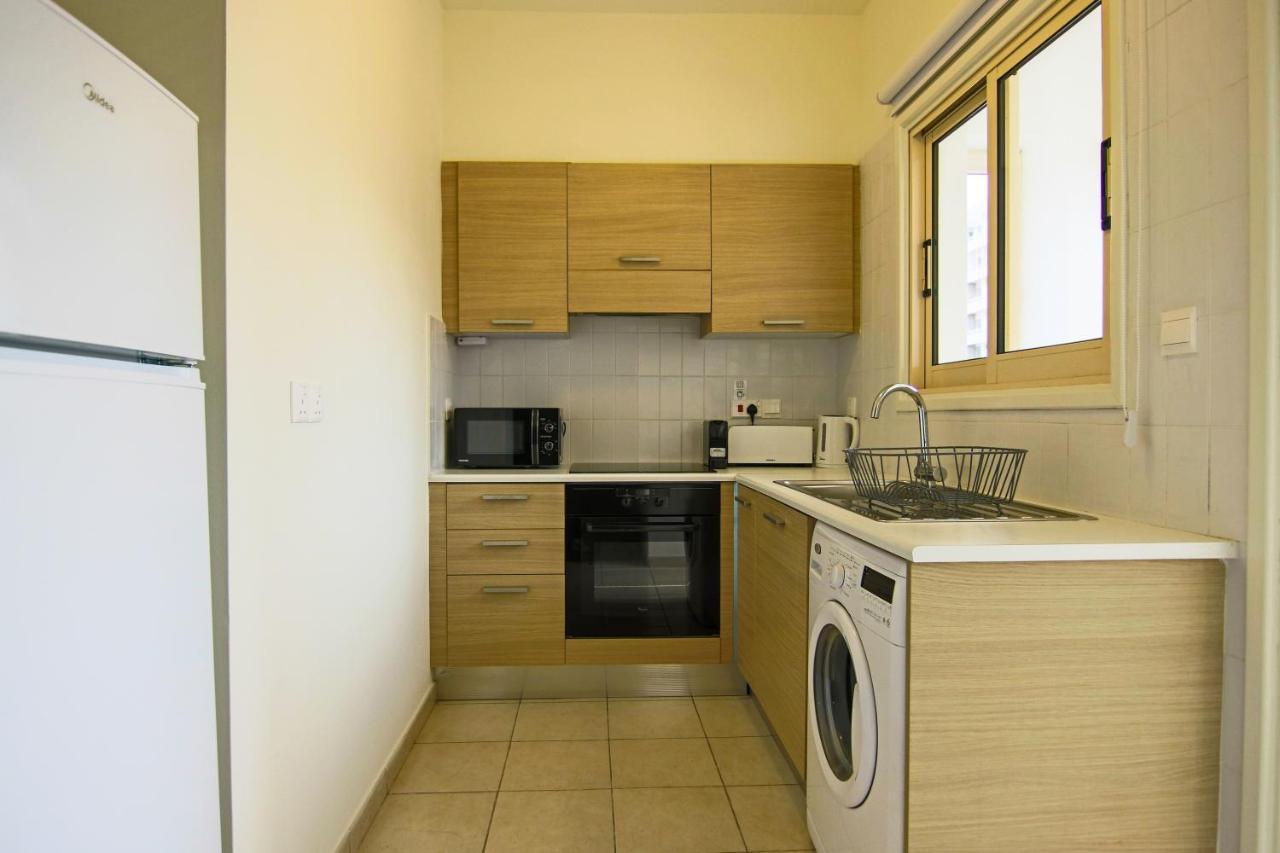 Phaedrus Living City View Luxury Iras Flat 102 Nicósia Exterior foto